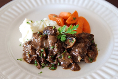 Braised Beef & Mushrooms with Mashed Potatoes and Glazed Carrots 