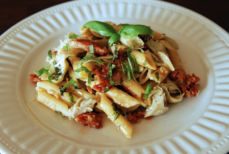 Penne Pasta with Artichokes, Sundried Tomatoes and Basil 